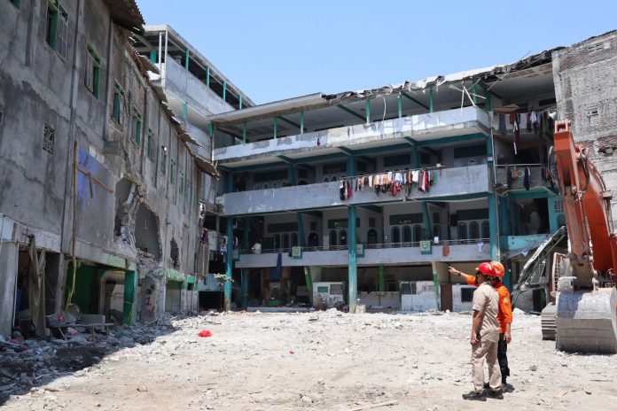 Gedung Ponpes Al Khoziny usai rampung dibersihkan dari reruntuhan bangunan yang ambruk. (Foto: Dok. BNPB)