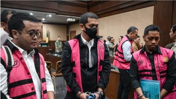 Persidangan Muhammad Kerry Adrianto (tengah) Anak Riza Chalid (Dok: Antara)