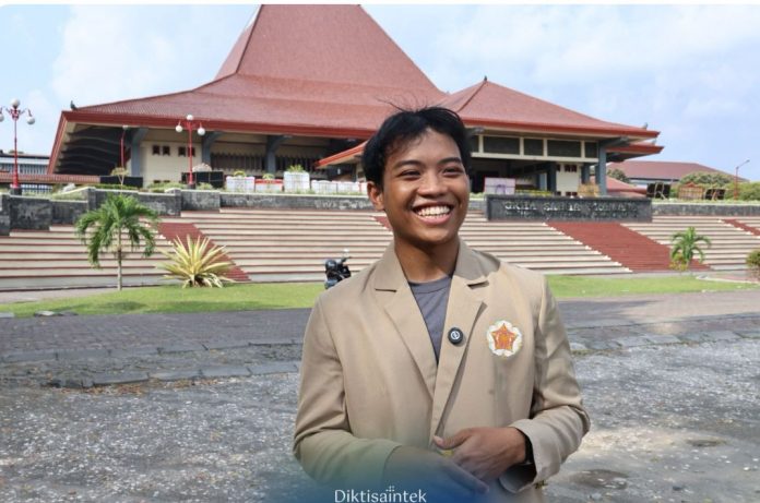 Tegar Inang Pratama, mahasiswa Fakultas Kedokteran, Universitas Gadjah Mada (UGM), penerima manfaat KIP Kuliah. (Foto: istimewa)