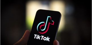 Kemkomdigi Cabut Pembekuan Sementara TikTok Ilustrasi bermain TikTok. (Foto: Istimewa)