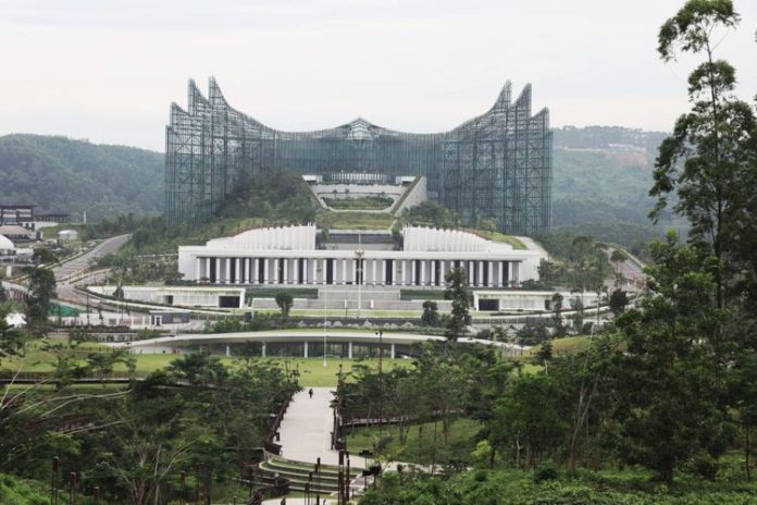 MK membatalkan aturan HGU tanah 190 tahun di IKN sebagai bukti mega proyek itu dipaksakan dan minim kajian. (Foto: ist)