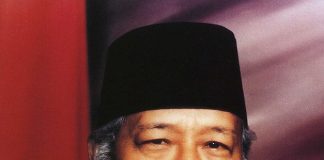 Mahasiswa dan Diaspora Indonesia di Sydney Tolak Keras Gelar Pahlawan Nasional untuk Soeharto Presiden ke-2 RI, Soeharto, resmi dianugerahkan gelar Pahlawan Nasional oleh Presiden Prabowo Subianto