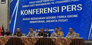 Update Baru: Polisi Identifikasi 10 Jenazah dari 22 Korban Tewas Kebakaran Terra Drone, Ini Identitasnya Tim DVI Polri bersama Pusdokkes Polri berhasil mengidentifikasi 10 Jenazah dari total 22 korban tewas tragedi kebakaran Gedung Terra Drone Kemayoran (Foto: Disway.id - Dimas Rafi)