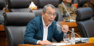 Anggota DPR Sebut WFH Langkah Strategis Efisiensi Energi Nasional Anggota Komisi XII DPR dari Fraksi Partai Golkar, Alfons Manibui. (Humas DPR RI)