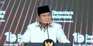 Hadapi Lonjakan Harga Minyak, Prabowo Yakin RI Bisa Produksi BBM dari Jagung dan Tebu Presiden Prabowo Subianto menyebut Indonesia memiliki banyak alternatif energi dari jagung dan tebu. Peringatan ini disampaikan Prabowo saat menghadiri HUT ke- 1 Danantara Indonesia di Jakarta Pusat, Rabu (11/3/2026). (Dok. Youtube Sekretariat Presiden)