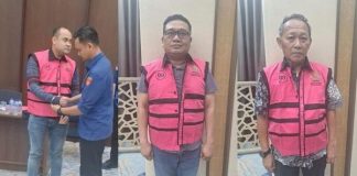 Tiga Jaksa di Banten Jalani Sidang Kasus Pemerasan Warga Korsel Rp 2 Miliar Tiga jaksa yang jadi tersangka kasus dugaan pemerasan WN Korsel di Banten (dok. Kejagung)