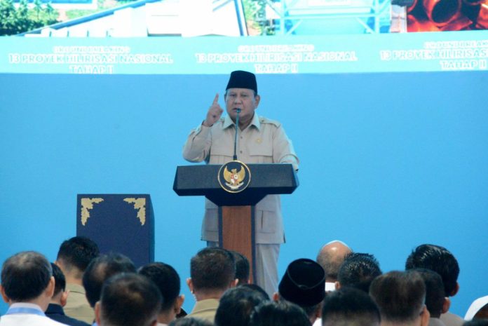 Presiden Prabowo pada acara groundbreaking proyek hilirisasi nasional tahap II di Refinery Unit IV Cilacap, Jawa Tengah, pada Rabu (29/04/2026). (foto : BPMI Setpres)