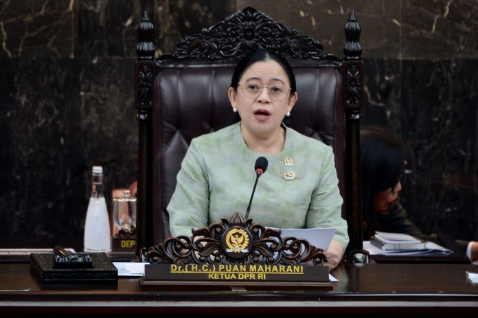 Ketua DPR RI, Puan Maharani, saat memimpin Rapat Paripurna DPR RI yang ke-19 Masa Persidangan V Tahun Sidang 2025-2026 di Gedung Nusantara, Kompleks Parlemen, Senayan, Jakarta, Rabu (20/5/2026). (Foto: Dok. DPR RI - Farhan/Karisma)