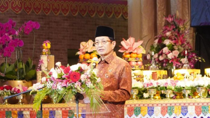 Menag Ucapkan Selamat Hari Waisak, Ajak Umat Buddha Perkuat Tebarkan Perdamaian