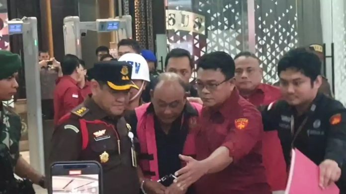 Mantan Kepala Badan Gizi Nasional (BGN), Dadan Hindayana (tengah) Sumber : Dok. Istimewa
