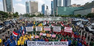 Ada Demo Mahasiswa di Sejumlah Titik Strategis Jakarta Hari Ini, Polisi-TNI Kerahkan 6.675 Personel Ilustrasi - Mahasiswa kembali turun ke jalan di bundaran HI dan beberapa titik di Ibu Kota dengan tagline #IndonesiaMenujuBangkrut. (Foto / Istimewa)