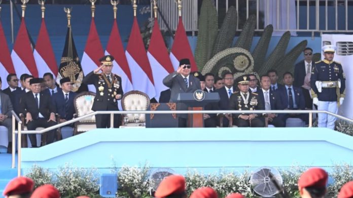 Presiden Prabowo Subianto menyampaikan enam pesan utama kepada seluruh jajaran Kepolisian Negara Republik Indonesia (Polri) saat memimpin Upacara Peringatan Ke-80 Hari Bhayangkara Tahun 2026 di Lapangan Satuan Latihan Korps Brimob, Cikeas, Kabupaten Bogor, pada Rabu, 1 Juli 2026. Foto: BPMI Setpres/Kris