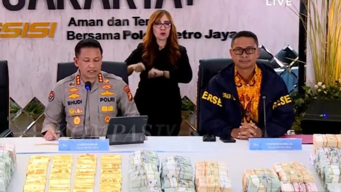 Ilustrasi- Polda Metro Jaya Menggelar Konferensi Pers soal Temuan 74 Kg Emas dan Rp 476 Miliar (Foto: Tangkapan Layar YouTube)
