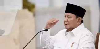 Prabowo Siapkan 29 Program Hapus Kemiskinan Ekstrem, Berikut Daftarnya Presiden Prabowo Subianto menegaskan komitmennya menghapus kemiskinan ekstrem di Indonesia melalui 29 program kesejahteraan yang menyasar masyarakat miskin hingga rentan miskin, terutama kelompok desil 1 sampai desil 4. (BPMI Sekretariat Presiden)