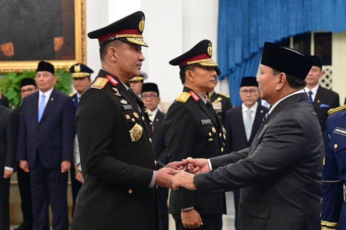Presiden Prabowo Subianto melantik Komisaris Jenderal Polisi Suyudi Ario Seto sebagai Kepala Kepolisian Negara Republik Indonesia (Kapolri) dan Komisaris Jenderal Polisi Wahyu Hadiningrat sebagai Wakil Kepala Kepolisian Negara Republik Indonesia (Wakapolri). Pelantikan dilaksanakan di Istana Negara, Jakarta, pada Kamis (01/10/2026). (Foto: Setneg)