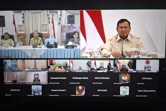 Rapat evaluasi perkembangan karhutla bersama Presiden RI Prabowo Subianto dan Gubernur Kalteng secara daring.(Dok. Pemprov Kalteng)